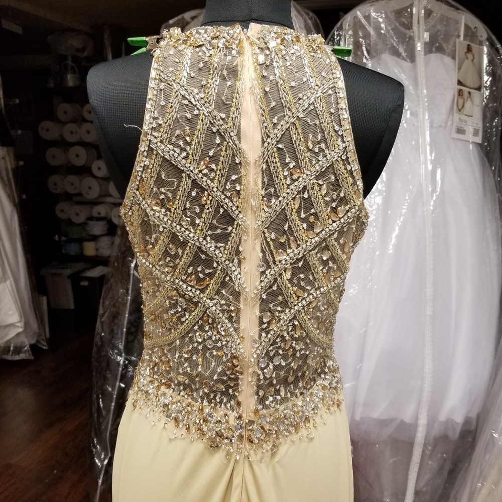 SOLD Light Gold Jersey Gown - Picture 5 of 7